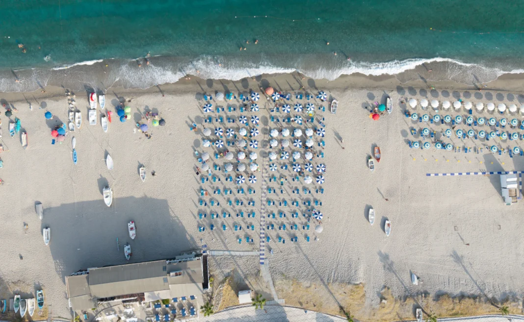 spiaggia copertina