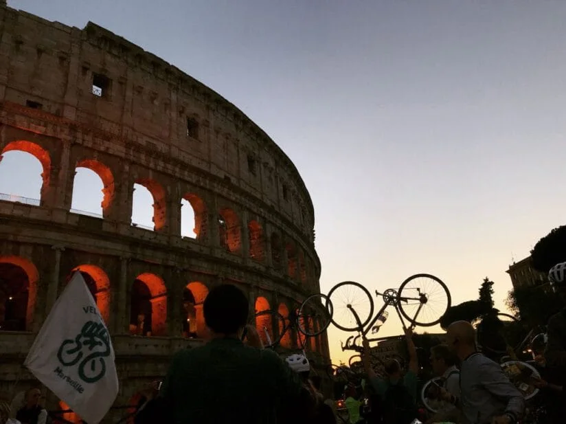 bici al colosseo