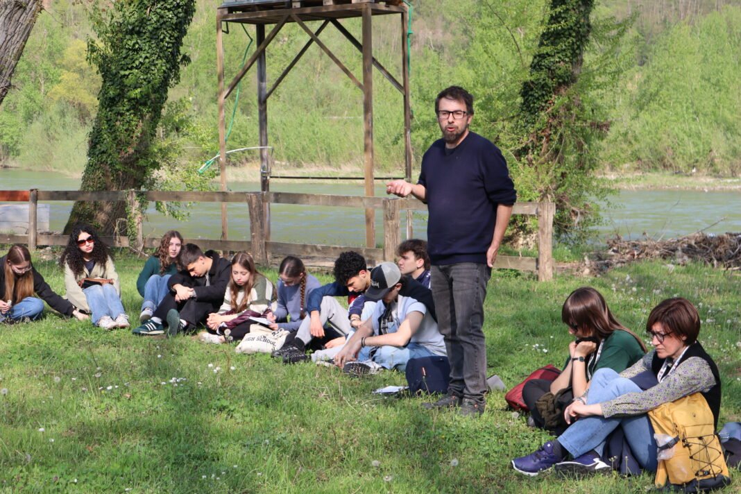 Srebrenica, Irvin parla agli studenti sulle rive della Drina