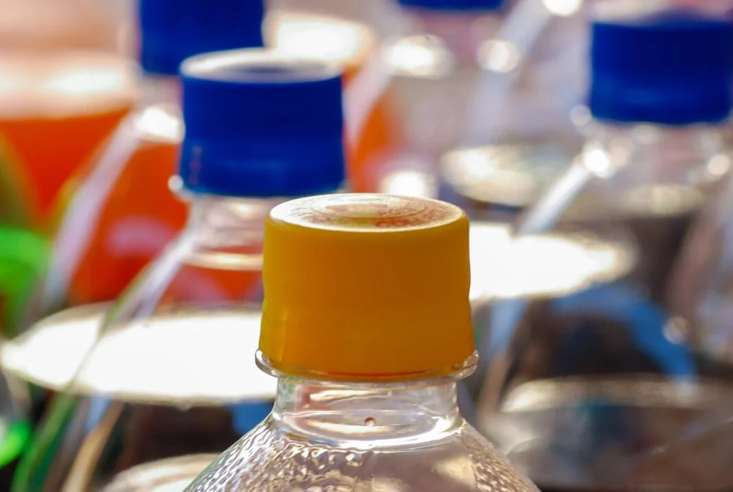 tappi delle bottiglie di plastica