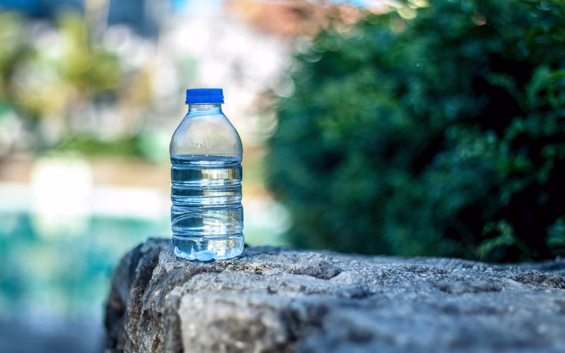 microplastiche nanoplastiche plastica bottiglia