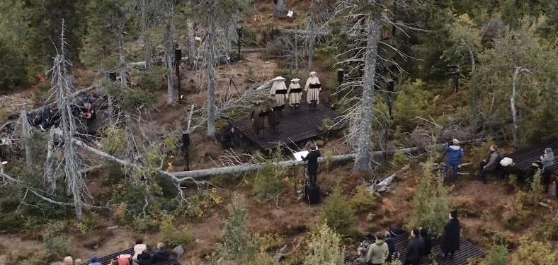 Tree Opera, Film Martins Grauds