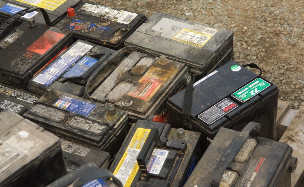 batterie auto rifiuti